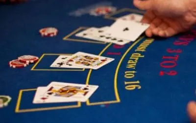 Tutustu Rajattomiin Mahdollisuuksiin: Internetin Blackjackin Monipuolisuus