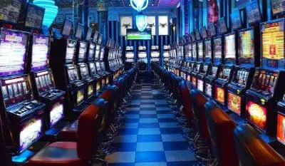 Cómo Jugar Mejor al Blackjack Online: Estrategias Básicas, Gestión de Apuestas y Consejos para Reducir el Azar al Mínimo